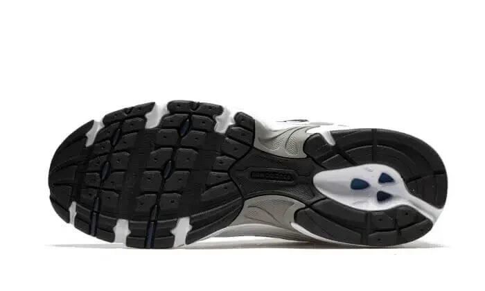 NEW BALANCE MR530 - Sneaker 5/6