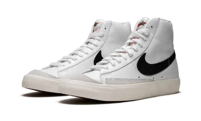 Nike Blazer Mid '77 Vintage White Black 2/4