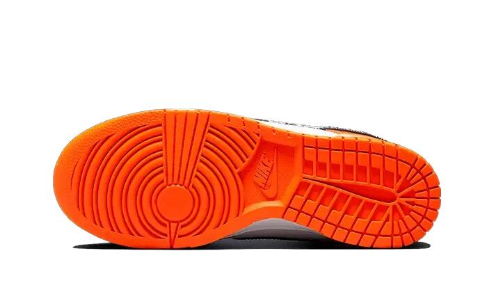 Nike Dunk Low Patent Halloween 3/3