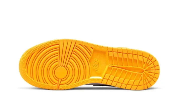 Air Jordan 1 Mid Taxi 3/4