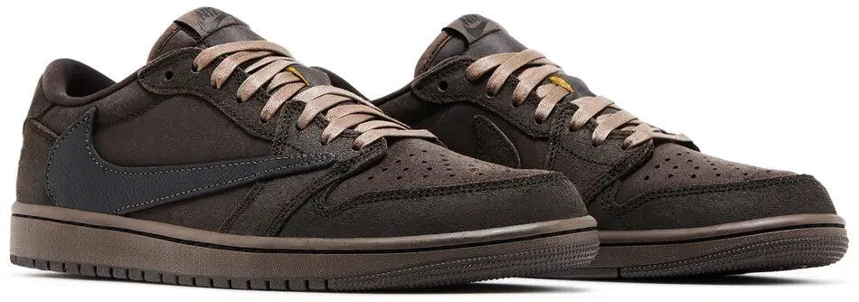 Air Jordan 1 Retro Low OG SP Travis Scott Velvet Brown 6/6