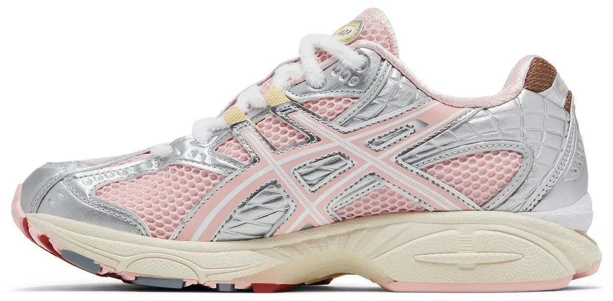 ASICS Gel-Nimbus 10.1 Vandy The Pink x atmos Banana Split Strawberry 2/5