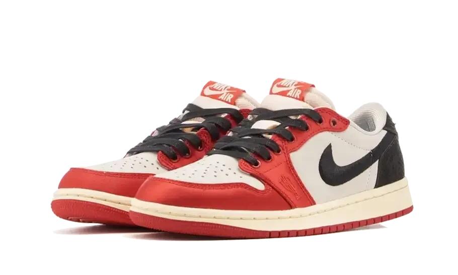 Air Jordan 1 Retro Low OG Trophy Room 4/6