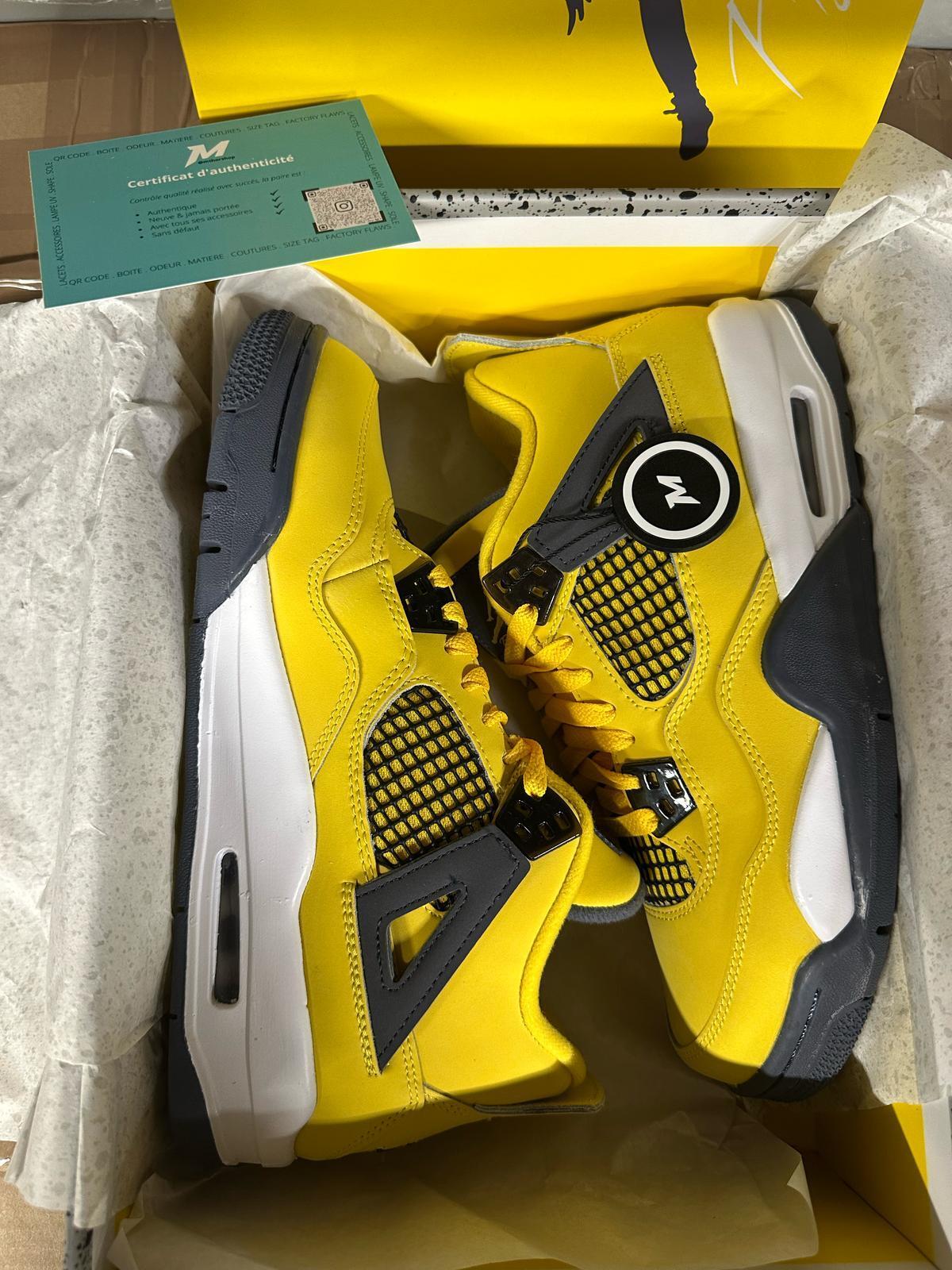 Air Jordan 4 Retro Tour Yellow (Lightning) (GS) 2/5