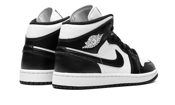 Air Jordan 1 Mid Panda 3/4