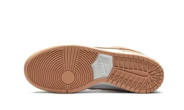 SB Dunk Low Light Cognac 3/3