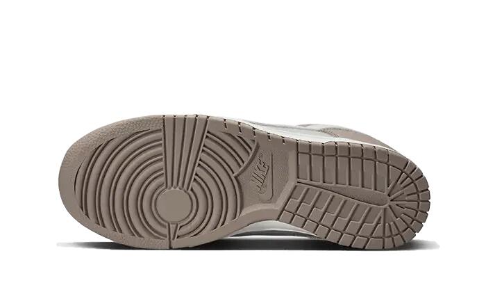 Chaussures - Lifestyle - Unisexe - Cuir, style épuré - Dunk Low - Bone Beige 3/3