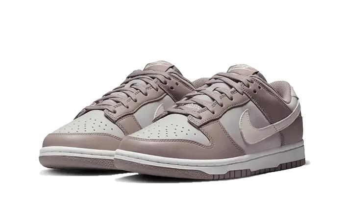 Chaussures - Lifestyle - Unisexe - Cuir, style épuré - Dunk Low - Bone Beige 2/3