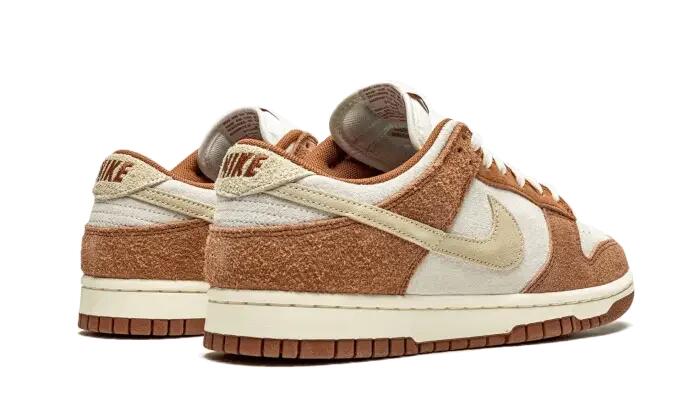 Nike Dunk Low Medium Curry 3/4