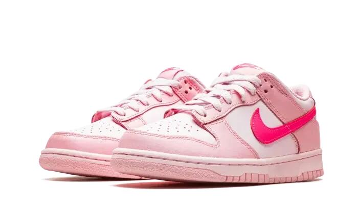 Nike Dunk Low Triple Pink (GS) (Barbie) 2/5