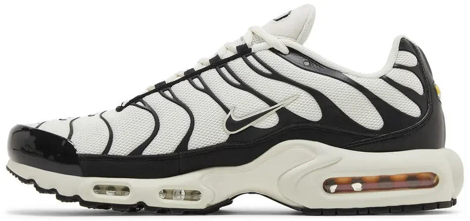 Nike Air Max Plus Panda 2/5