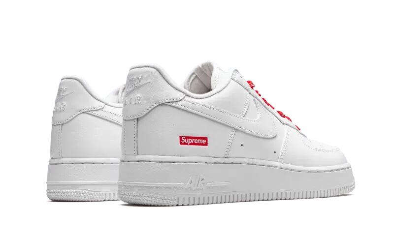 Nike Air Force 1 Low Supreme White 3/4