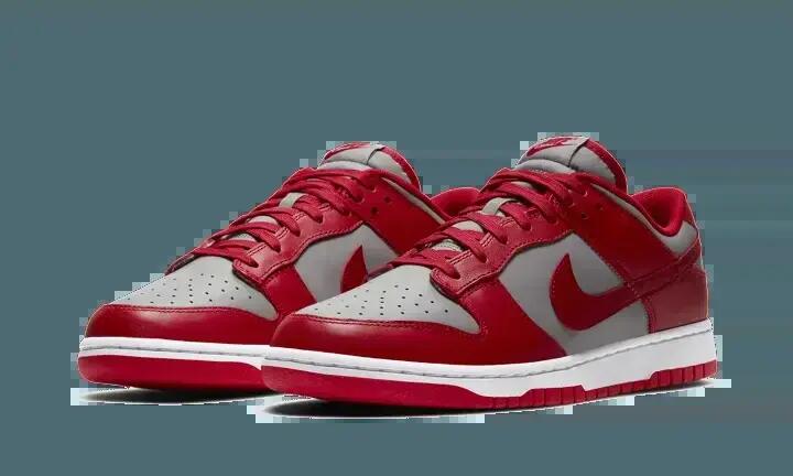 Schoenen - Lifestyle - Unisex - Dunk Low UNLV - lichtgrijs/university red/wit 2/2