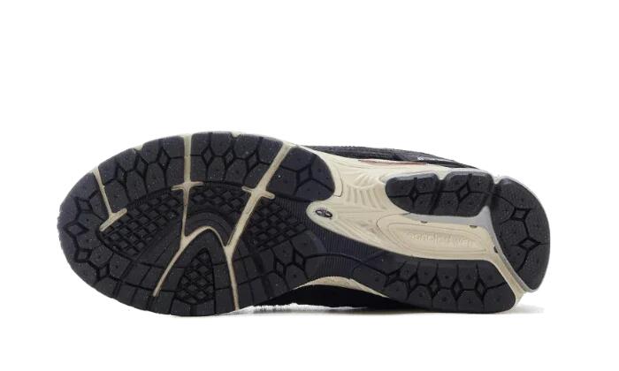 New Balance 1906D Protection Pack Black 3/3