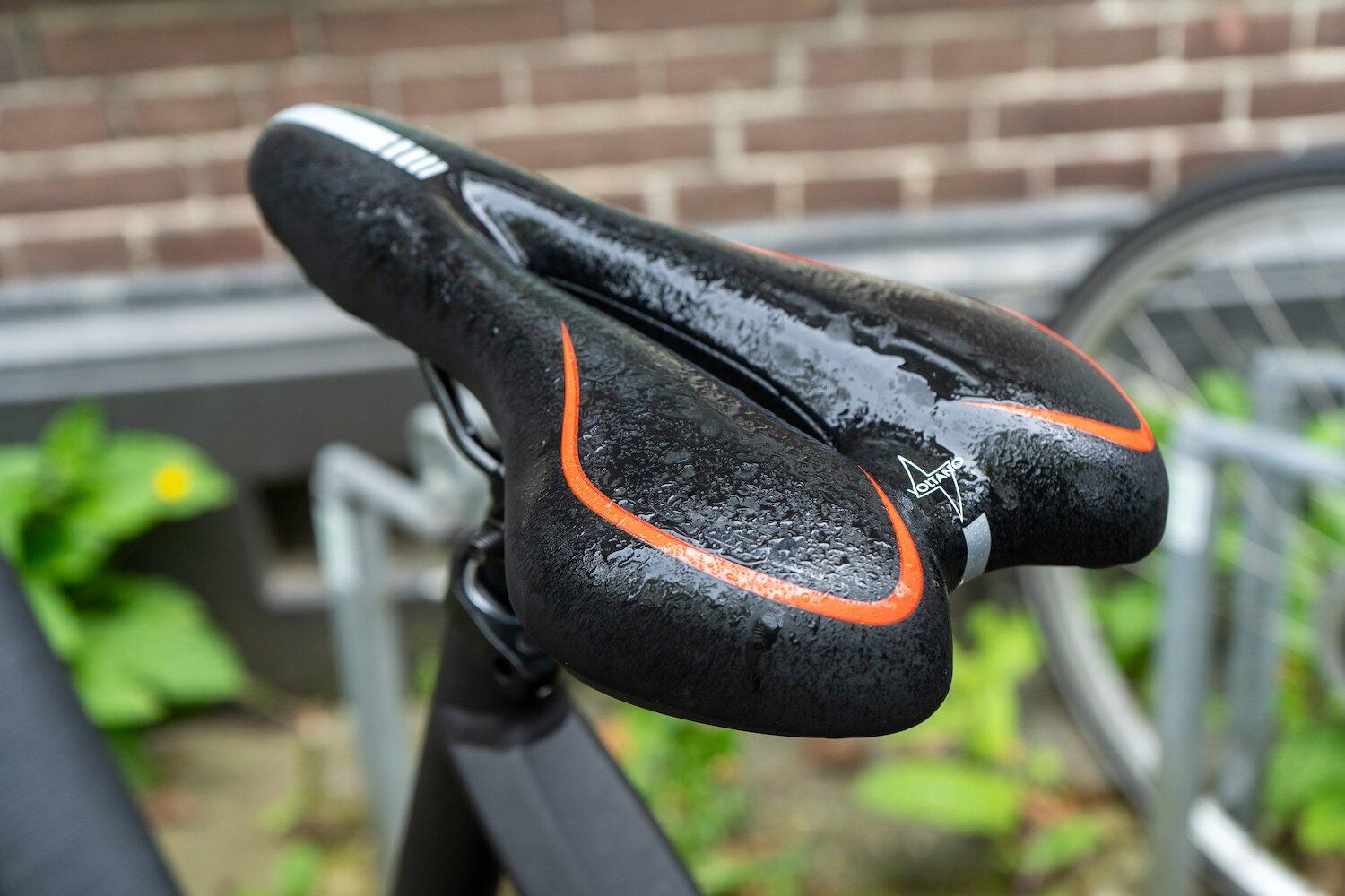 Fietszadels voor Toerfietsen van het merk VOLTANO - Unisex - Kleur ZWART - 4/7