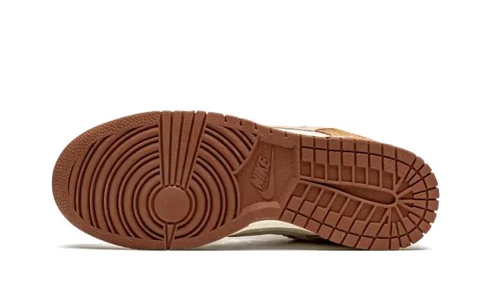 Nike Dunk Low Medium Curry 4/5