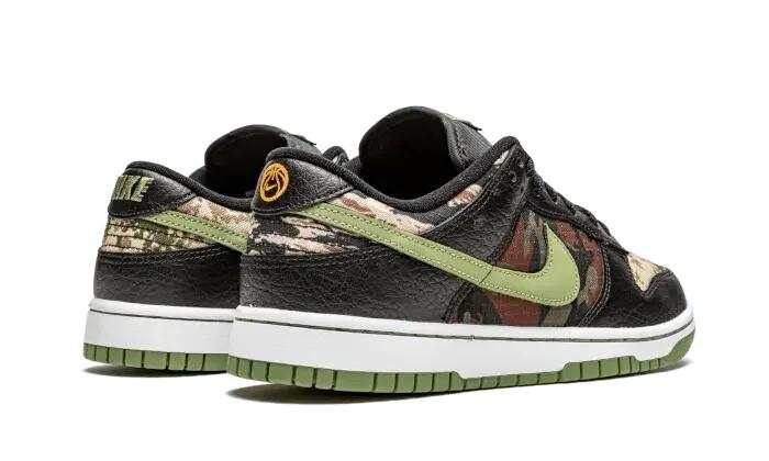 Herren - casual - schuhe - niedrige - dunk low se - schwarz/multi-camo 3/4