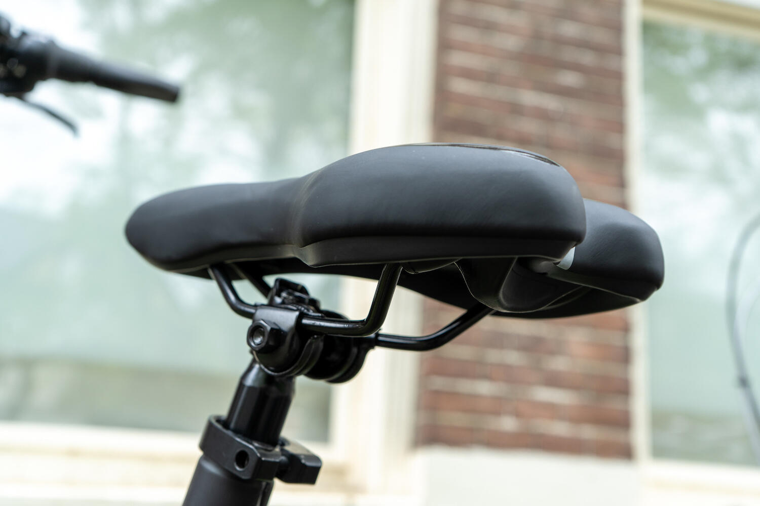 Fietszadels voor Toerfietsen van het merk VOLTANO - Unisex - Kleur ZWART - 4/7