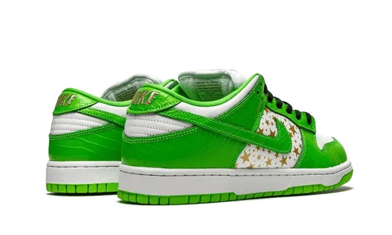 Nike SB Dunk Low Supreme Stars Mean Green (2021) 3/4