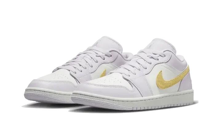 Air Jordan 1 Low Barely Grape 2/3