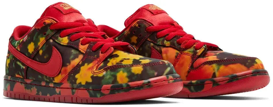 Nike SB Dunk Low The Wizard of Oz Poppy Field 5/5
