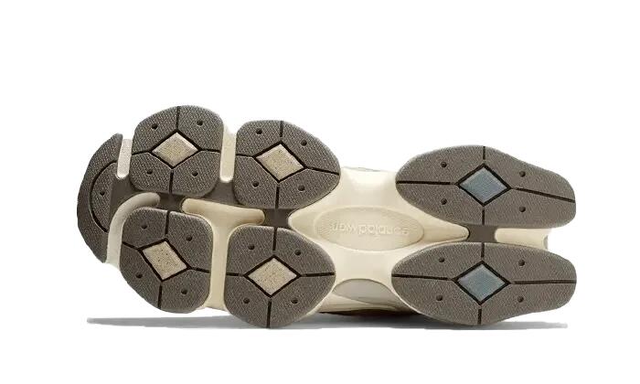 New Balance 9060 Mushroom Aluminum 4/4