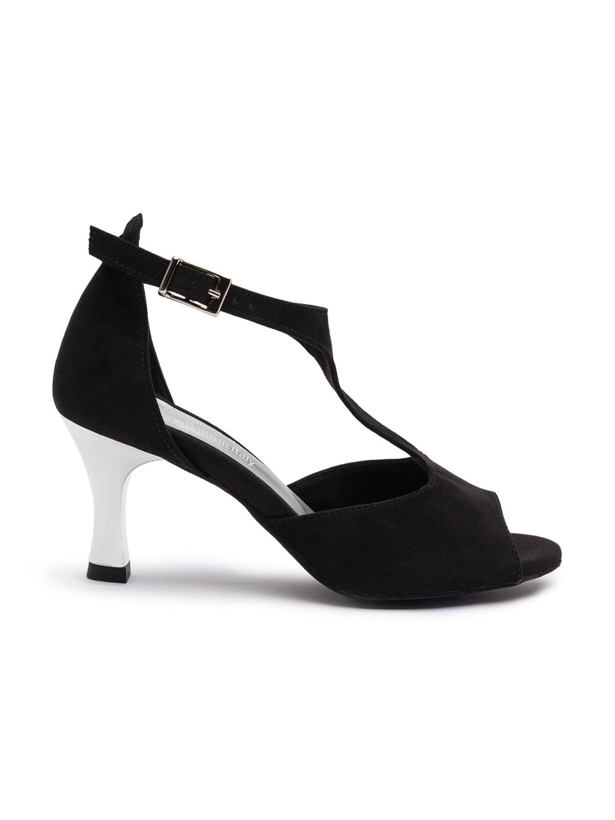 DANCING QUEENS picture