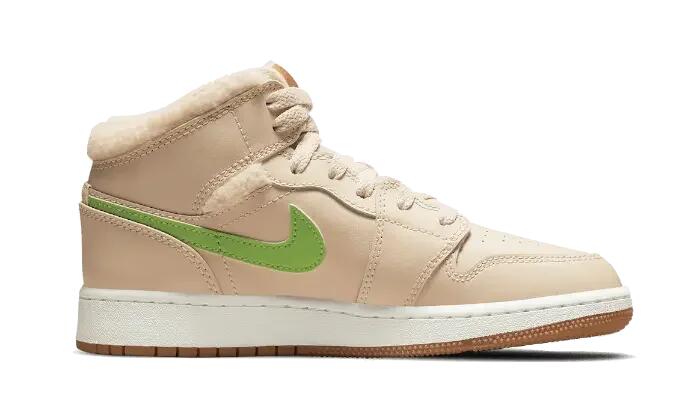 Air Jordan 1 Mid Fleece Pearl White 3/4