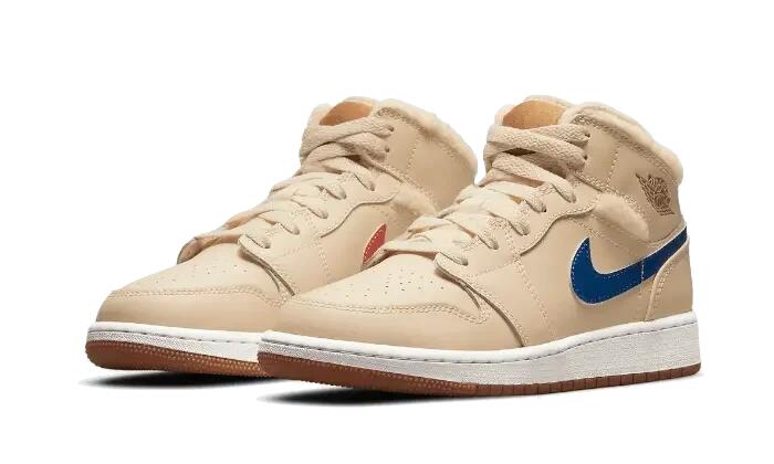 Air Jordan 1 Mid Fleece Pearl White 2/4