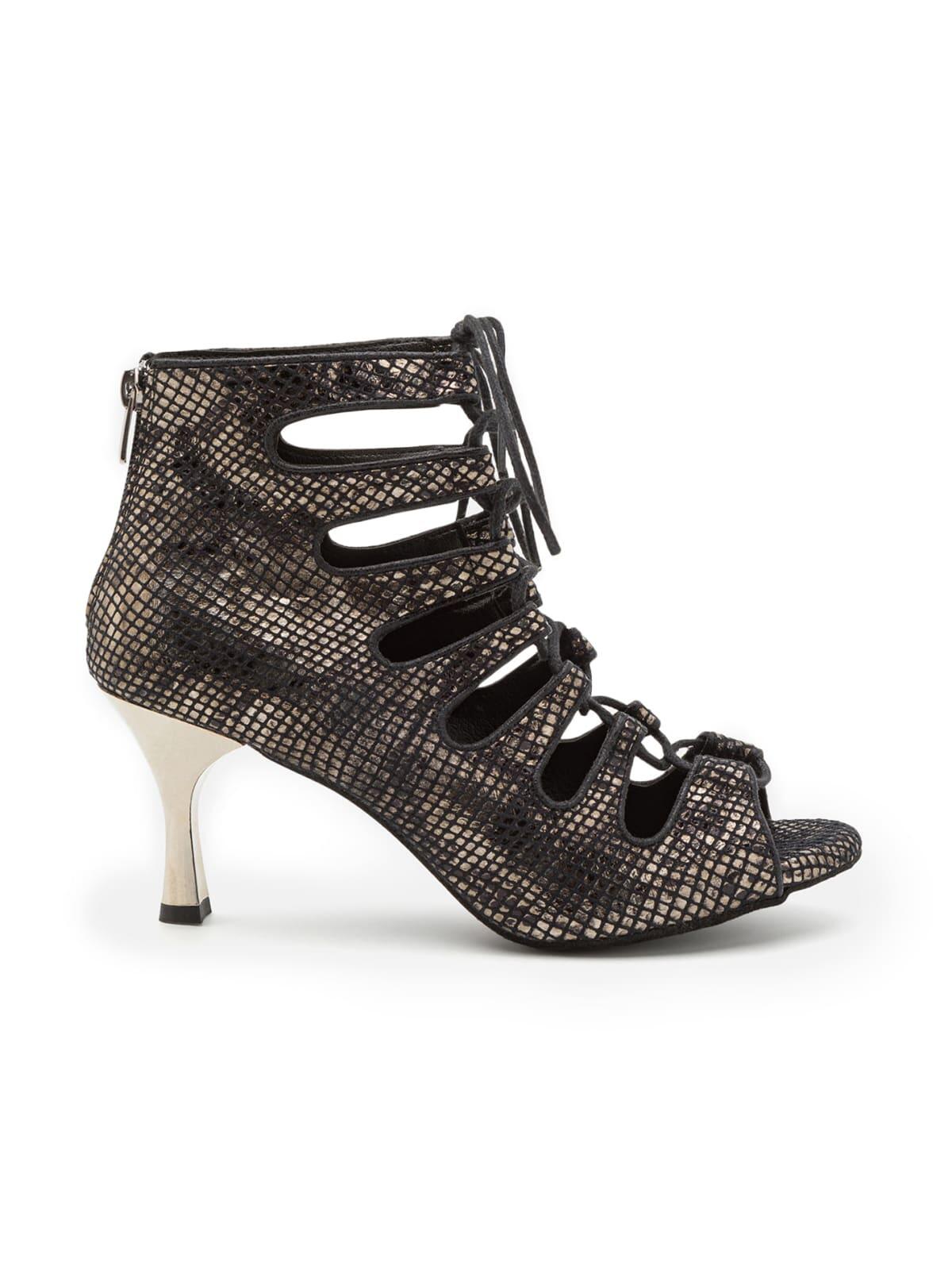 DANCING QUEENS picture