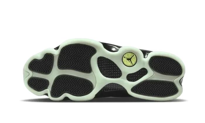Jordan 13 Retro Low Singles' Day (2021) 3/3