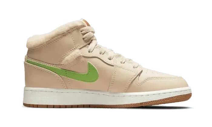 Pantofi de iarnă pentru copii Air Jordan Mid Fleece Pearl 3/4
