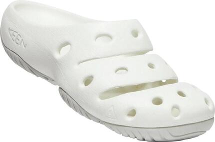 Claquettes femme Keen Yogui sportives en mousse fermées blanches