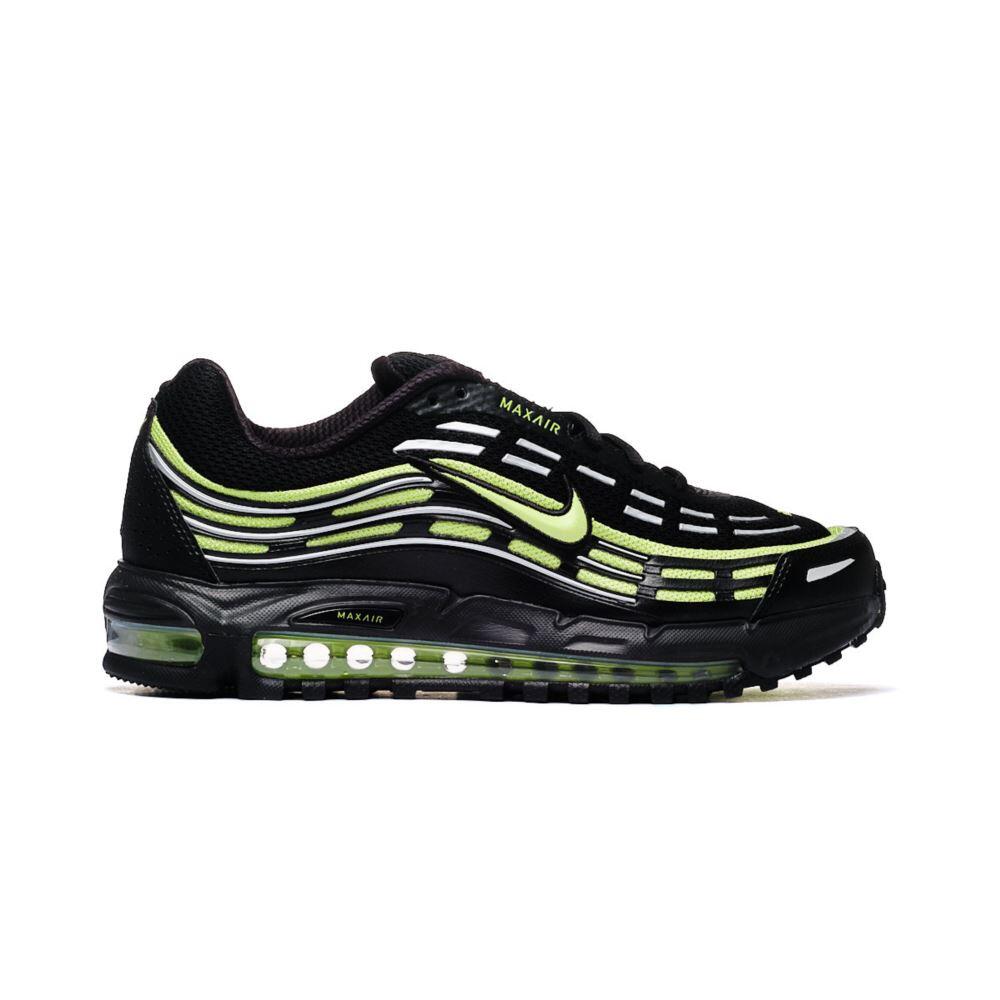 NIKE picture