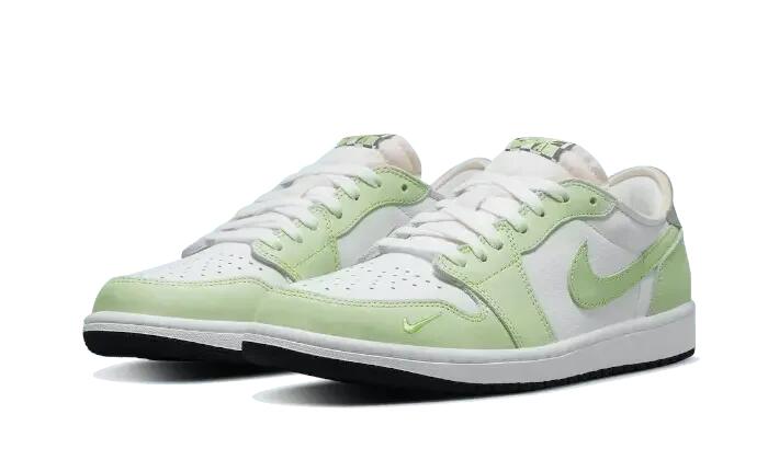 Air Jordan 1 Low OG Ghost Green 2/4