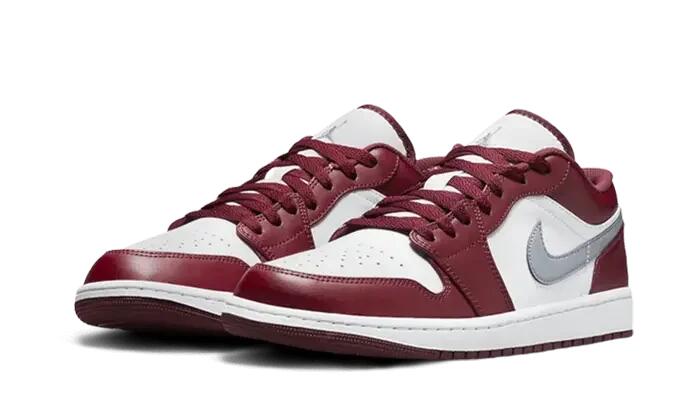 Air Jordan 1 Low Bordeaux 2/4