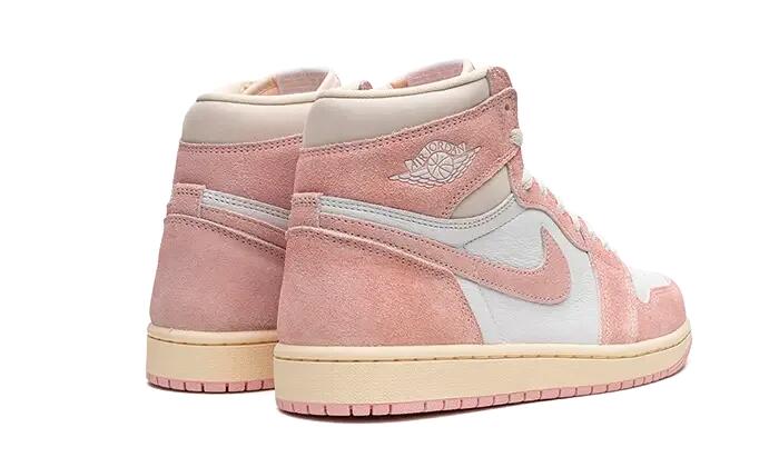 Air Jordan 1 Retro High OG Washed Pink 3/4