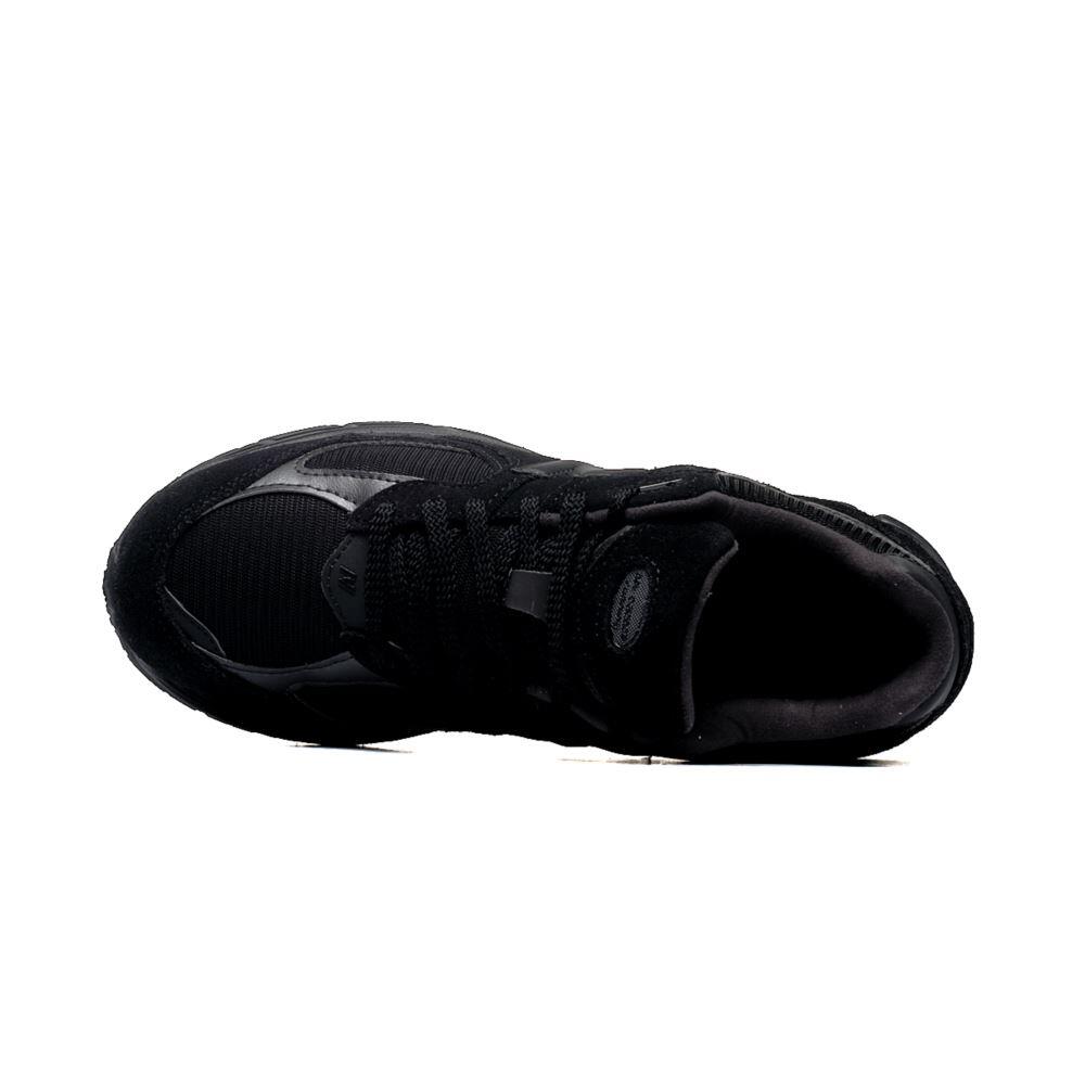 New Balance 2002R Triple Black Suede 3/5