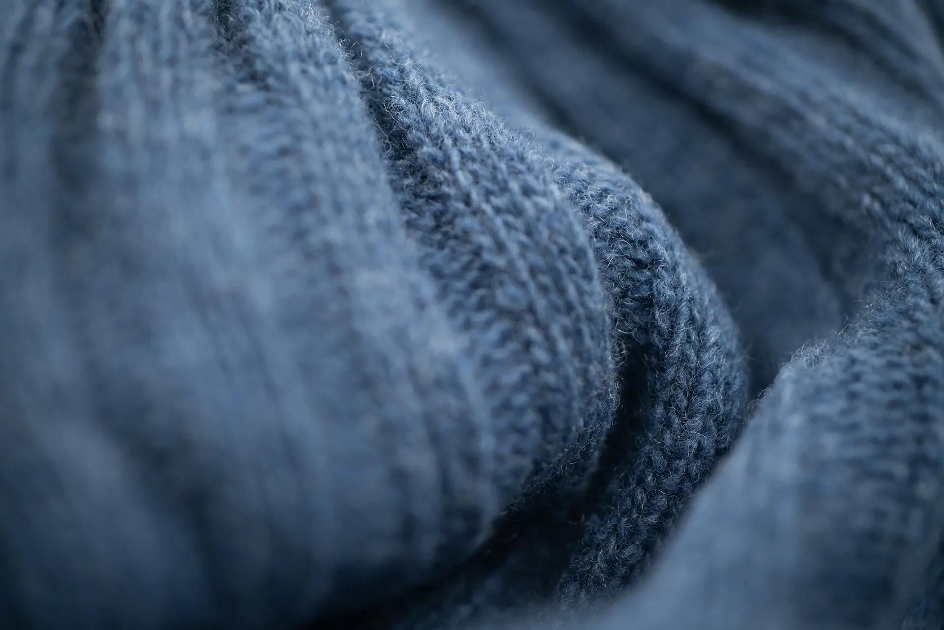Crest – Mid Blue 4/5
