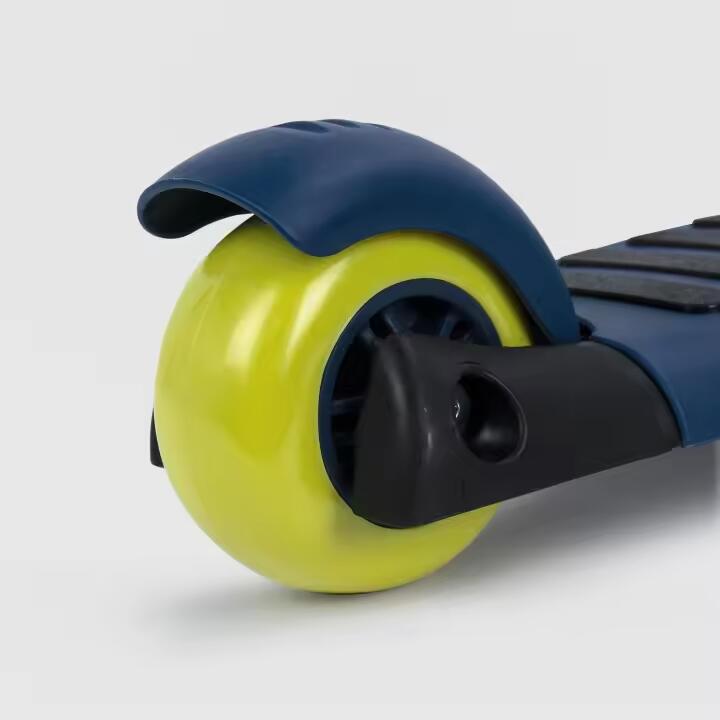 Patinete infantil Ryder Racing 3 ruedas luces sonido freno trasero 5/7