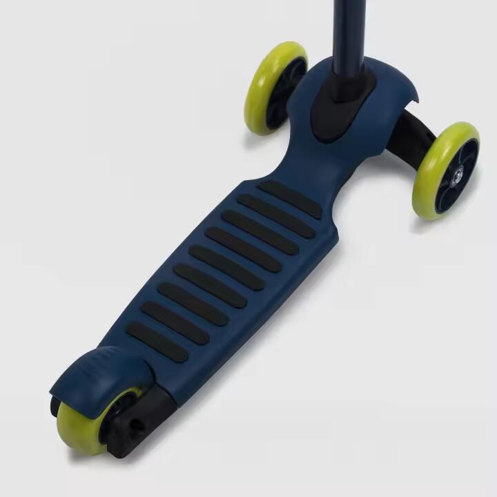 Patinete infantil Ryder Racing 3 ruedas luces sonido freno trasero 4/7
