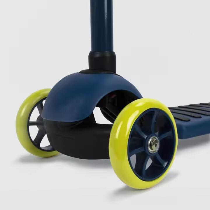 Patinete infantil Ryder Racing 3 ruedas luces sonido freno trasero 6/7