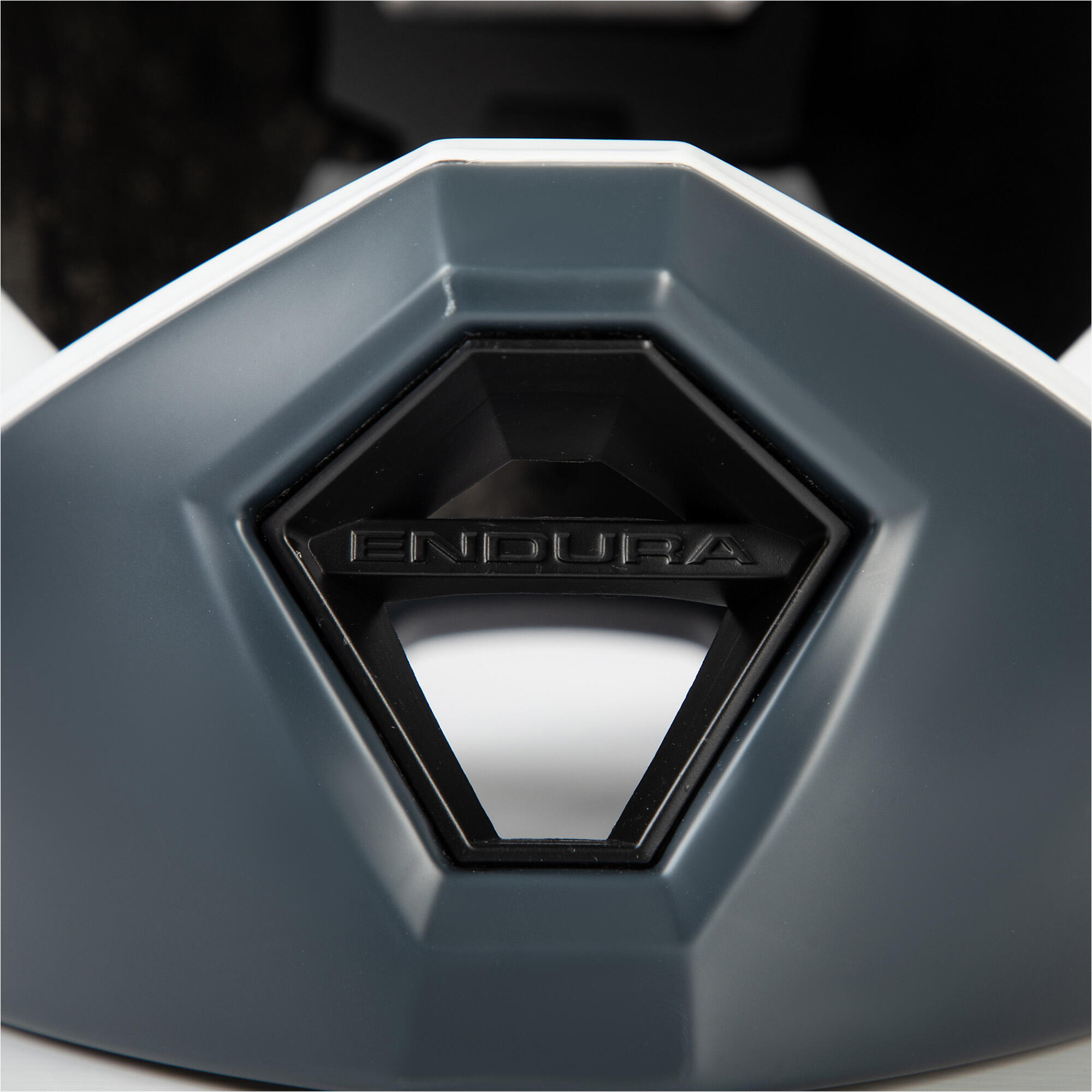 Integralhelm Endura SingleTrack MIPS® 3/4