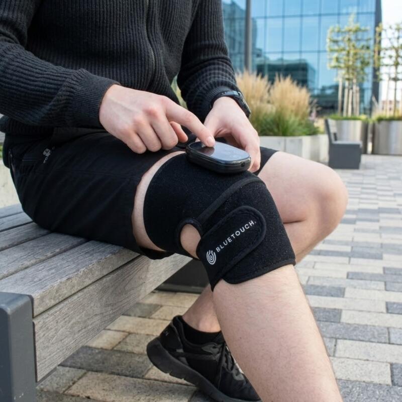 Světelná terapie pro kolena BLUETOUCH