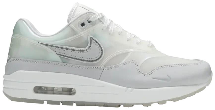 NIKE picture