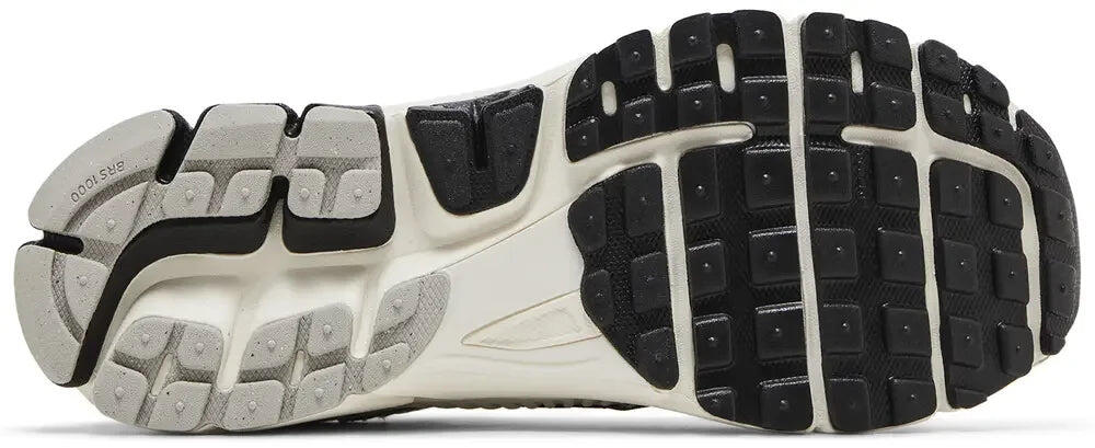 Nike Zoom Vomero 5 W Photon Dust 3/5