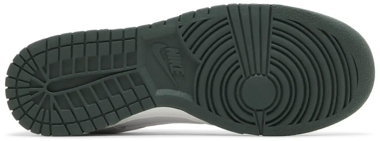 Nike Dunk Low Retro SE Photon Dust Vintage Green 3/5