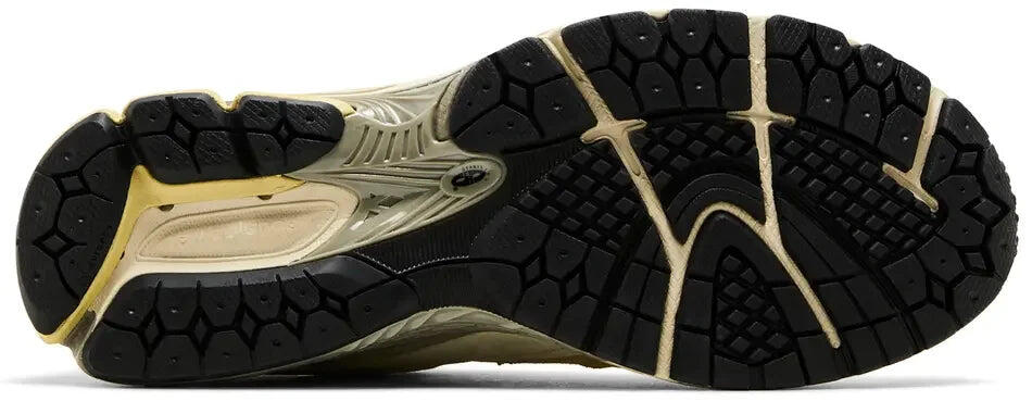 New Balance 2002R AURALEE Yellow Beige 3/5