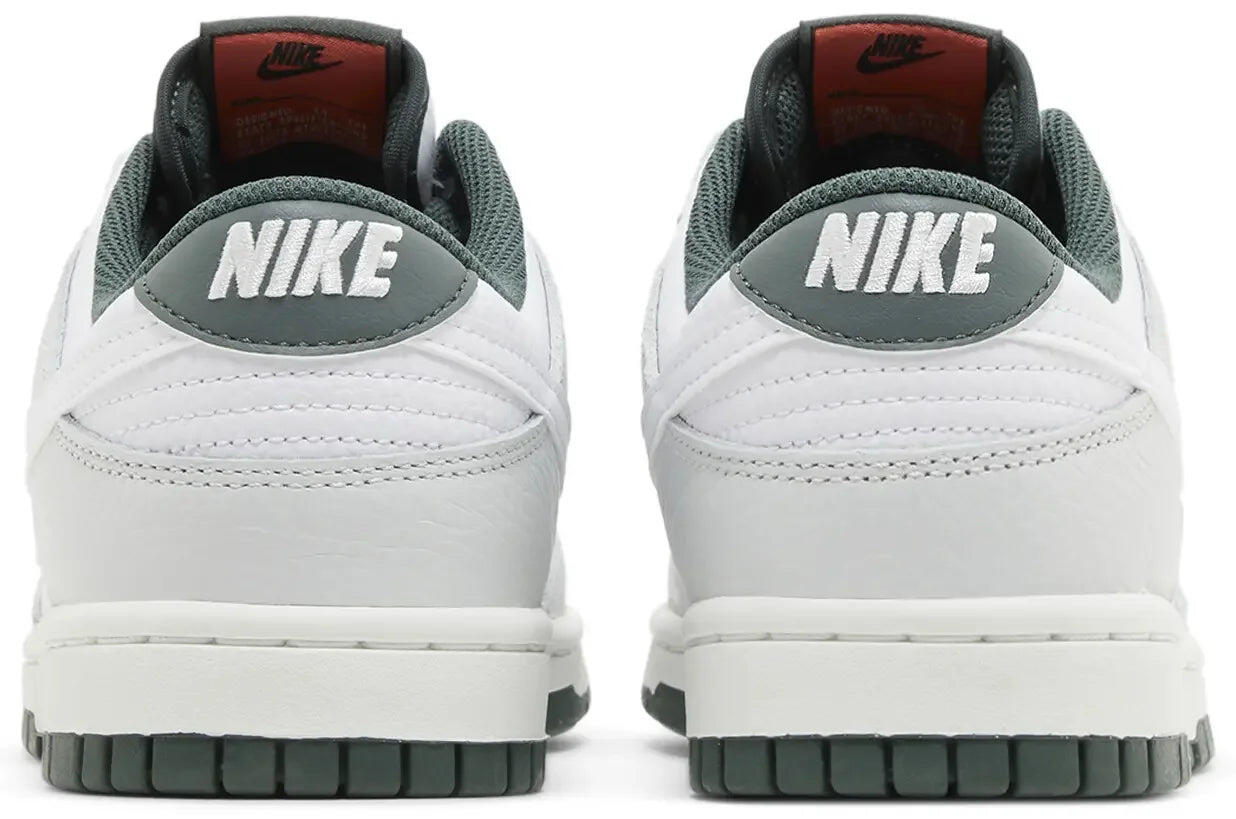 Nike Dunk Low Retro SE Photon Dust Vintage Green 4/5