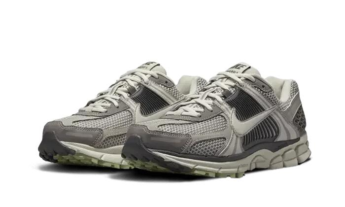 Nike Zoom Vomero 5 Cobblestone Flat Pewter (Damen) 2/3
